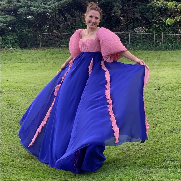 Gorgeous dress in blue and pink color - Picture 5 of 6